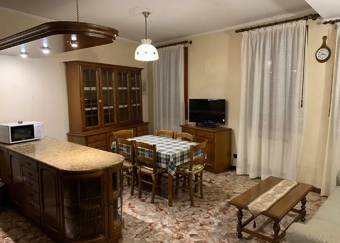 Gio\'s House